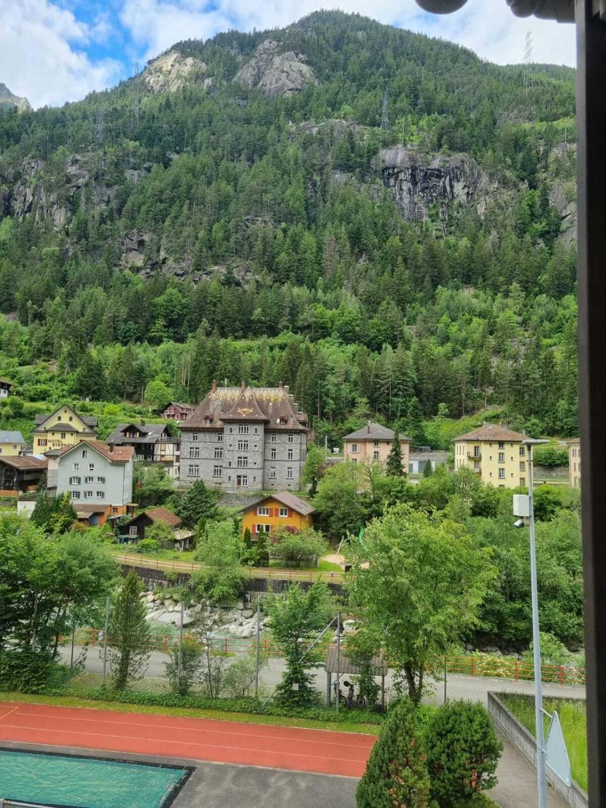 Hotel - Haus Biasca Gurtnellen Eksteriør billede